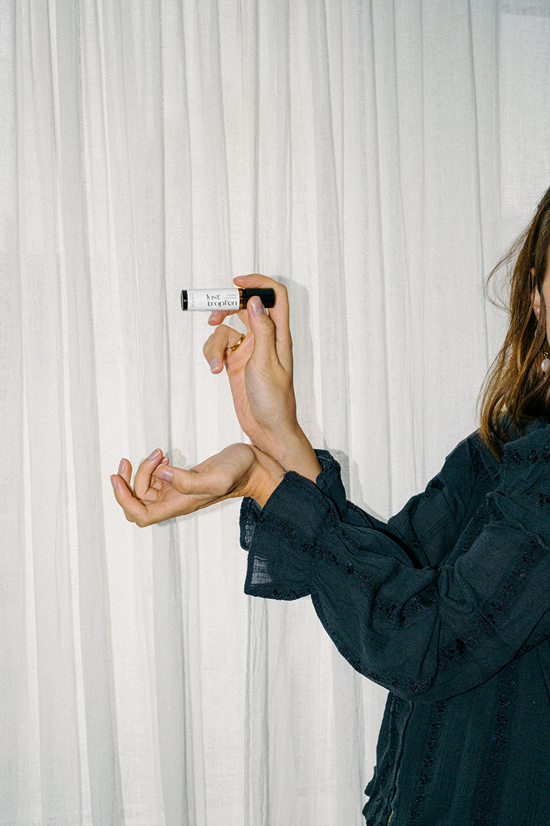 menopause-libidoverlust-fuer-mehr-lust-roll-on-aromatherapie-wechseljahre