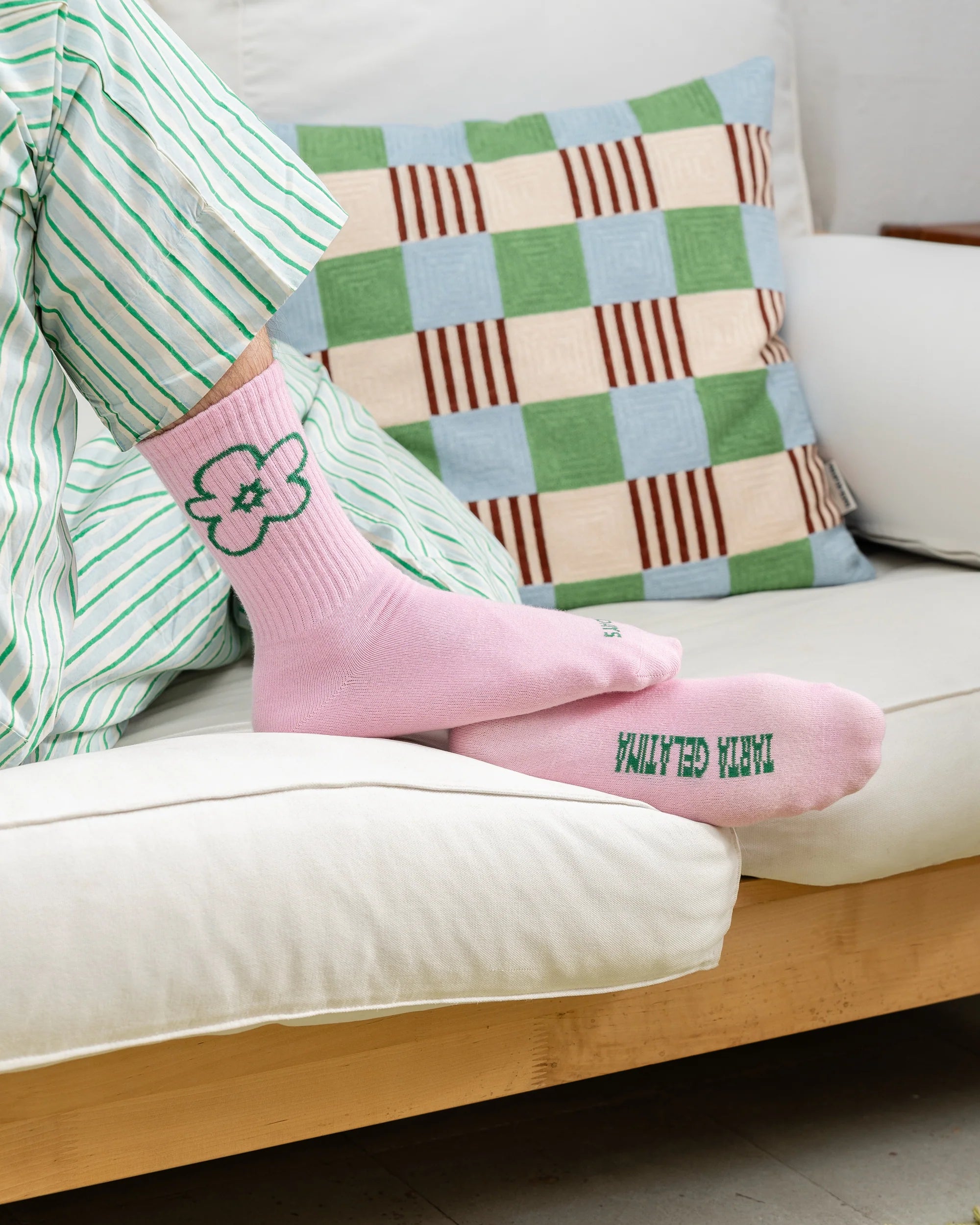 slow-days-statement-socken-tarta-gelatina-freiburg-concept-store-dazwischen