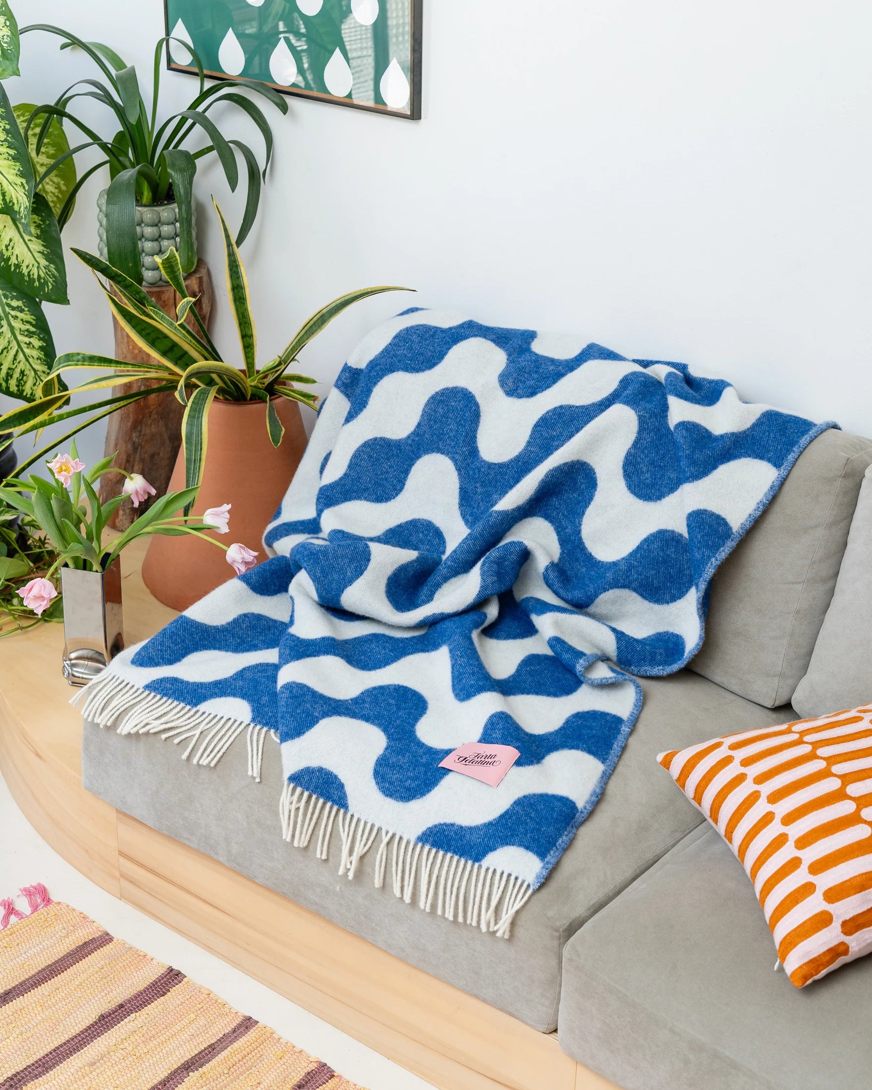 wolldecke-medusa-blau-weiss-tarta-gelatina-freiburg-concept-store-freiburg