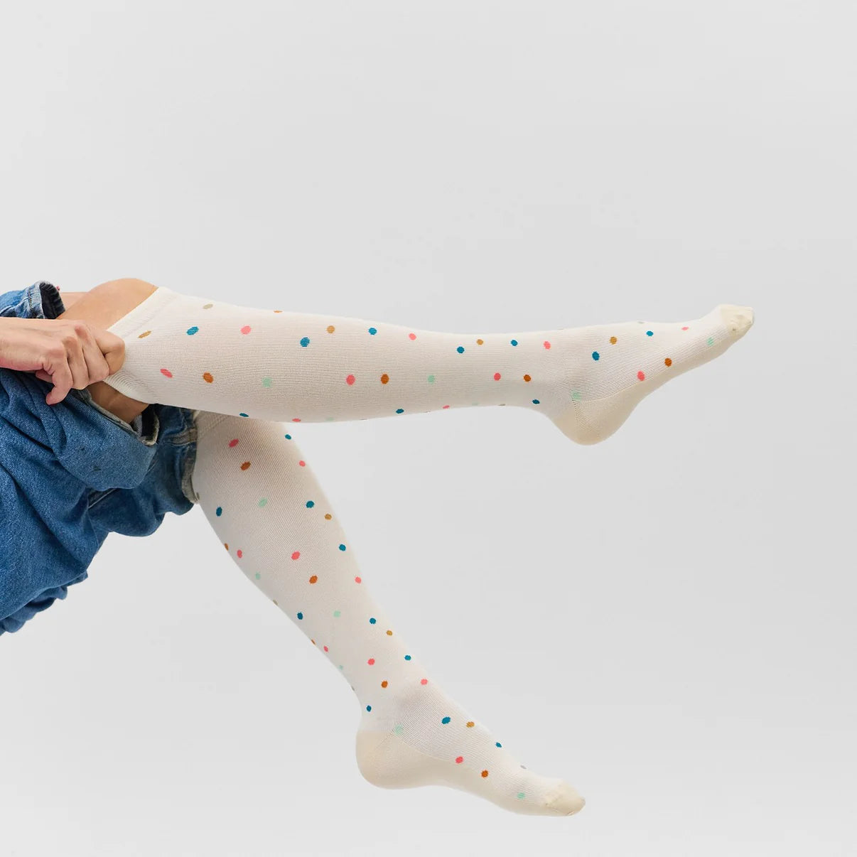 stuetzstruempfe-schwangerschaft-wochenbett-freiburg-concept-store-dazwischen