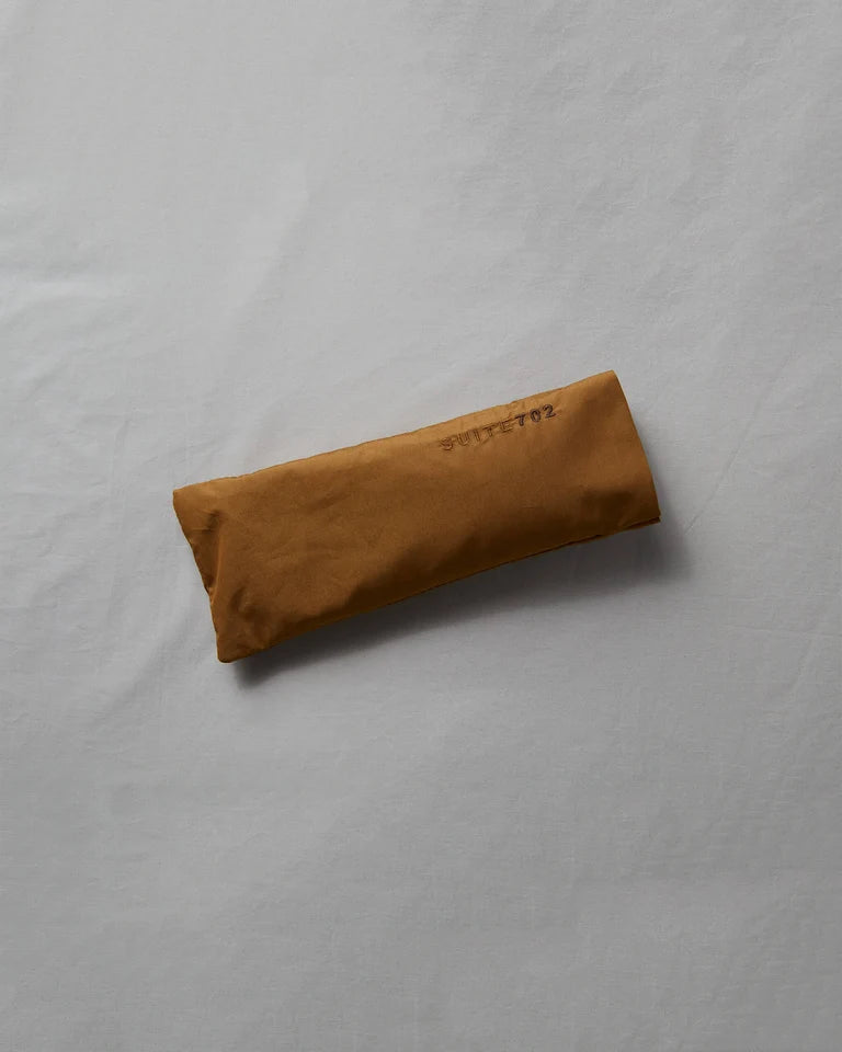 suite702-freiburg-concept-store-dazwischen-augenkissen-lavendel-khaki